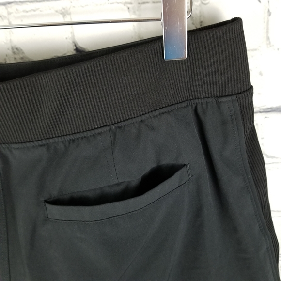 APANA | stretch athletic run pocket shorts - Picture 5 of 7